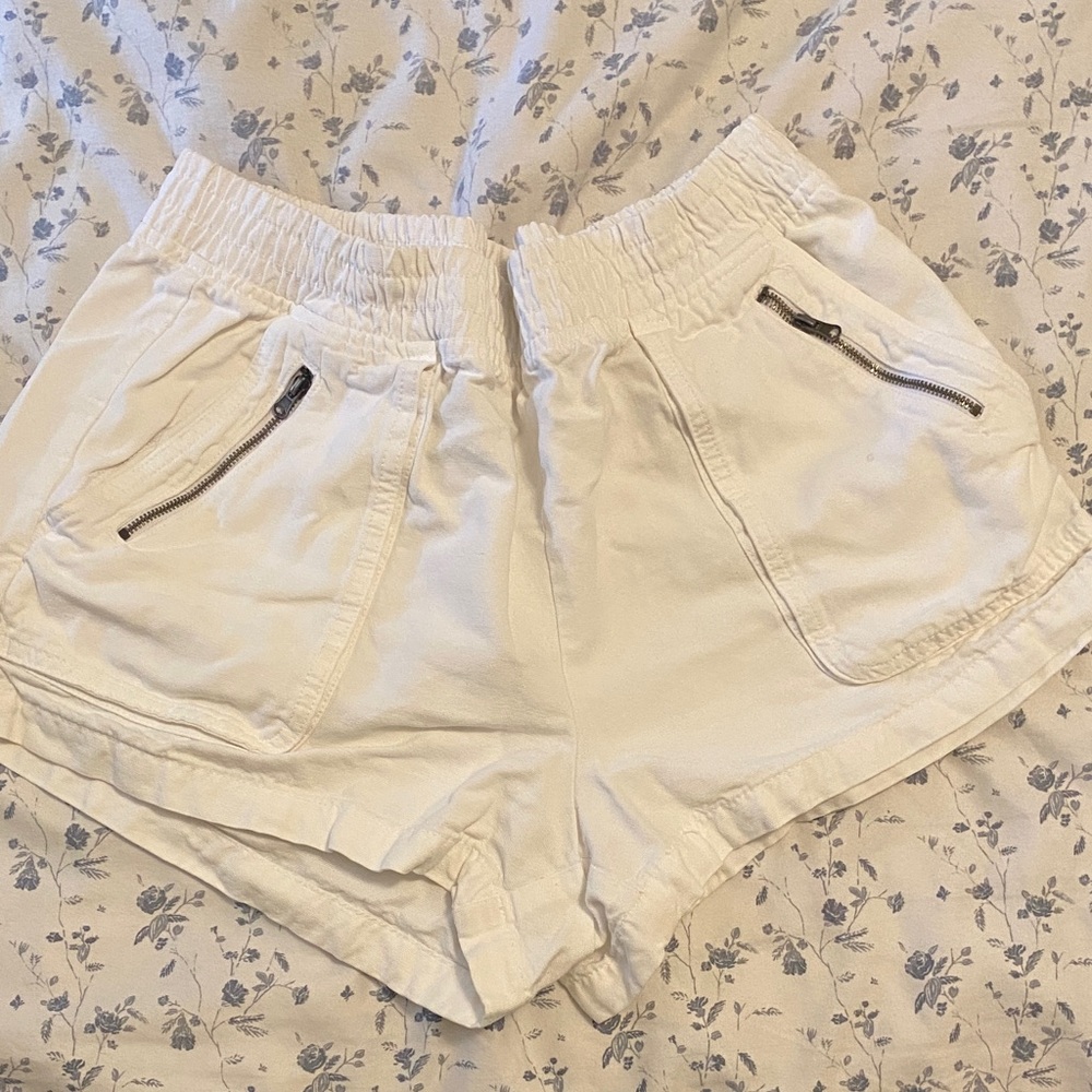 Aria High Waist Cream Shorts